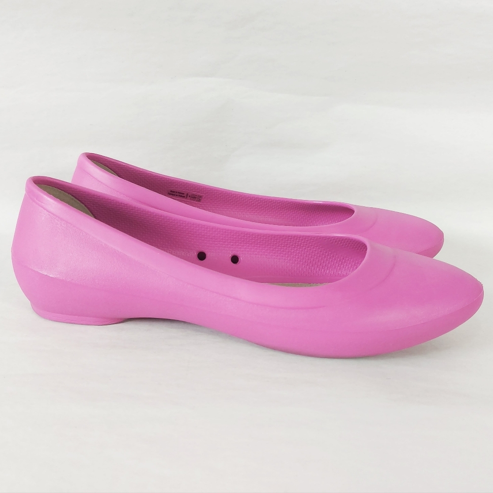 Crocs Women Lina Barbiecore Ballet Flats Size 8 Pink Chic Lightweight Slip-on - Picture 2 of 11